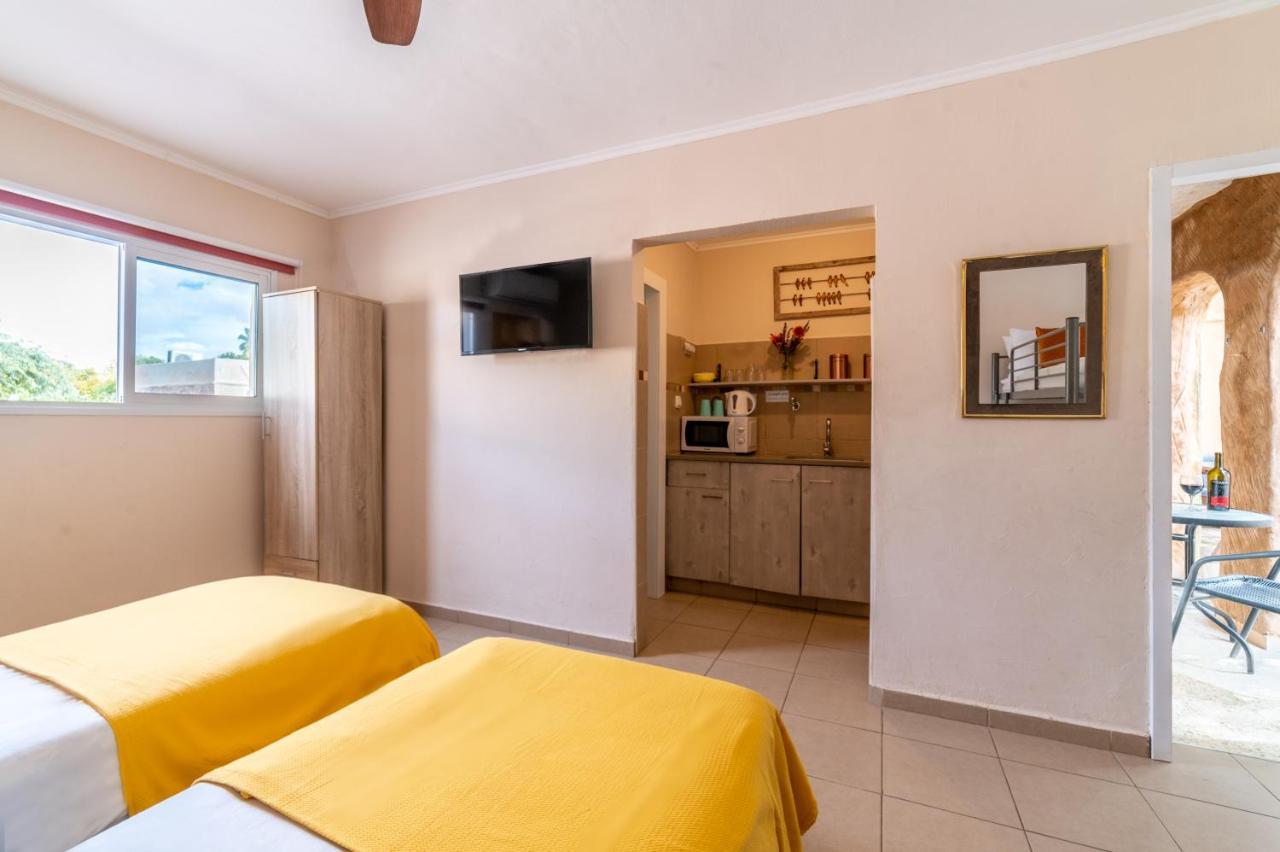 Lotan Desert Travel Hotel Nahal Ya'alon Exterior photo